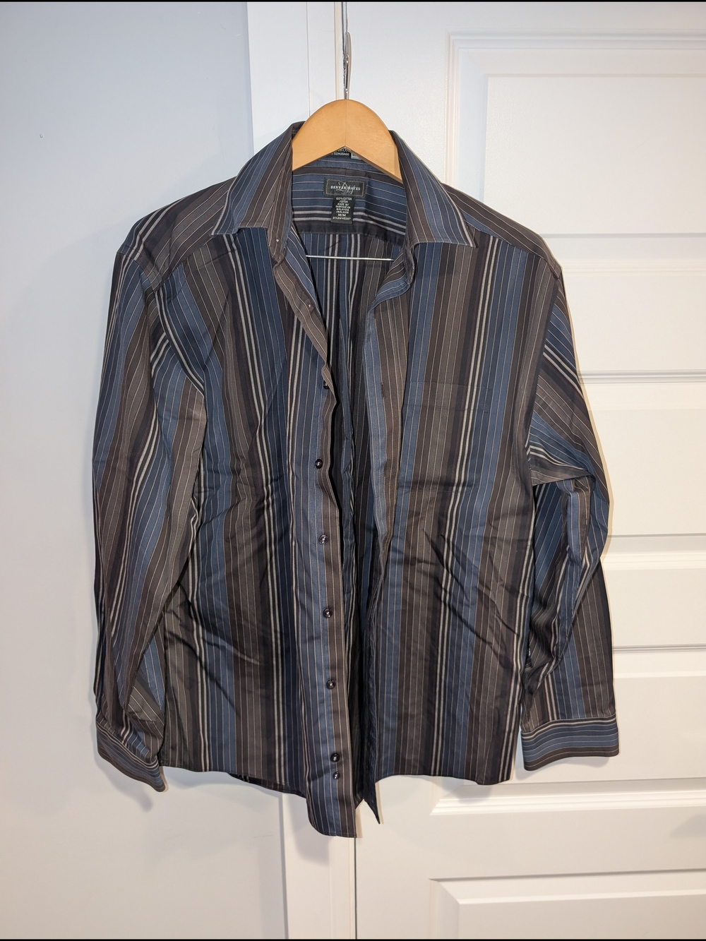 Vintage Denver Hayes Men's Striped Button-Up Shirt in Black and Blue